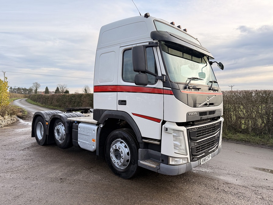 VOLVO TRUCK