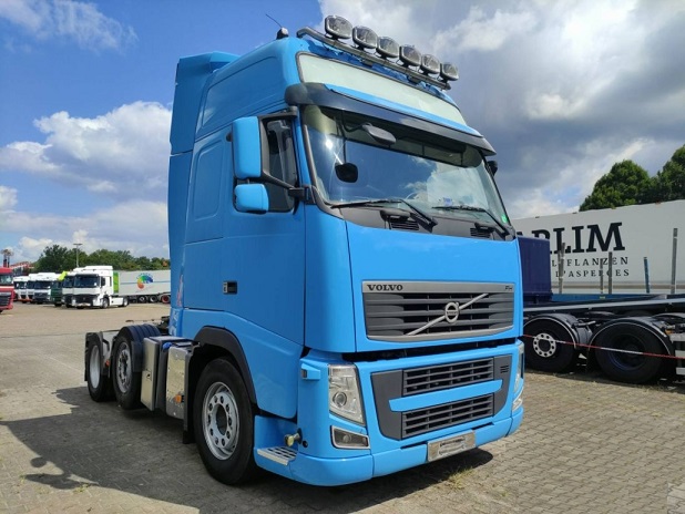 VOLVO TRUCK