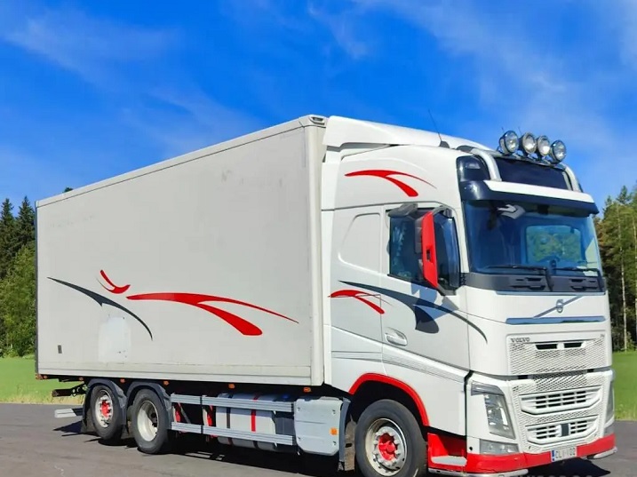 VOLVO TRUCK