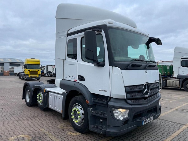 MERCEDES BENZ TRUCK