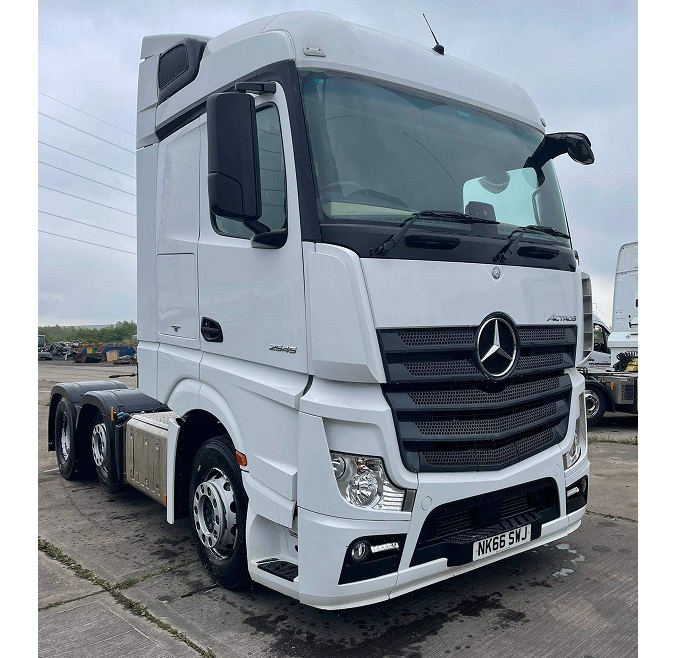 MERCEDES BENZ TRUCK