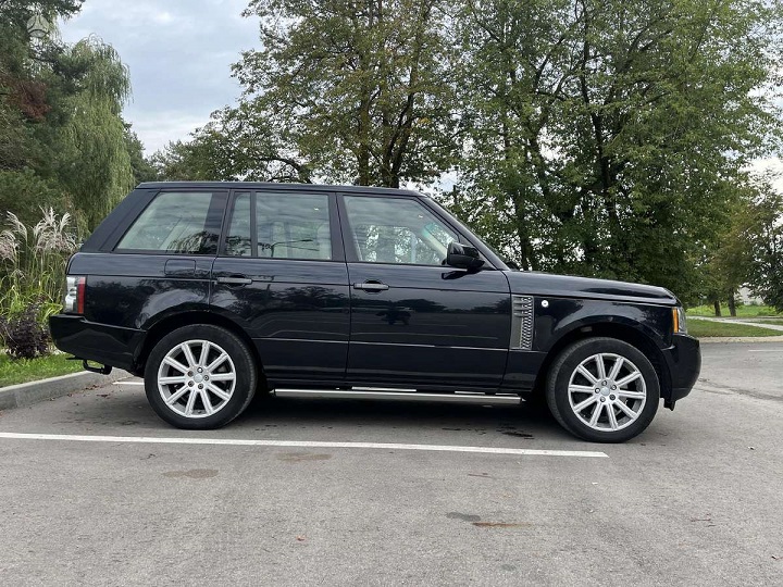 USED VEHICLE