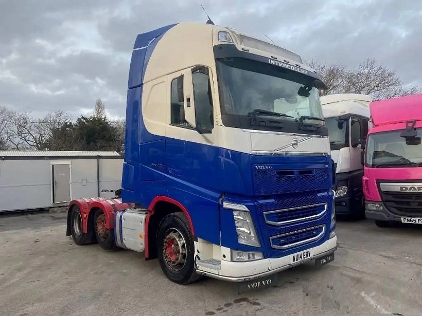 VOLVO TRUCK