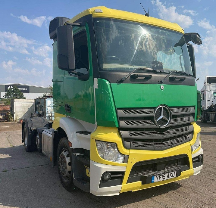 MERCEDES BENZ TRUCK
