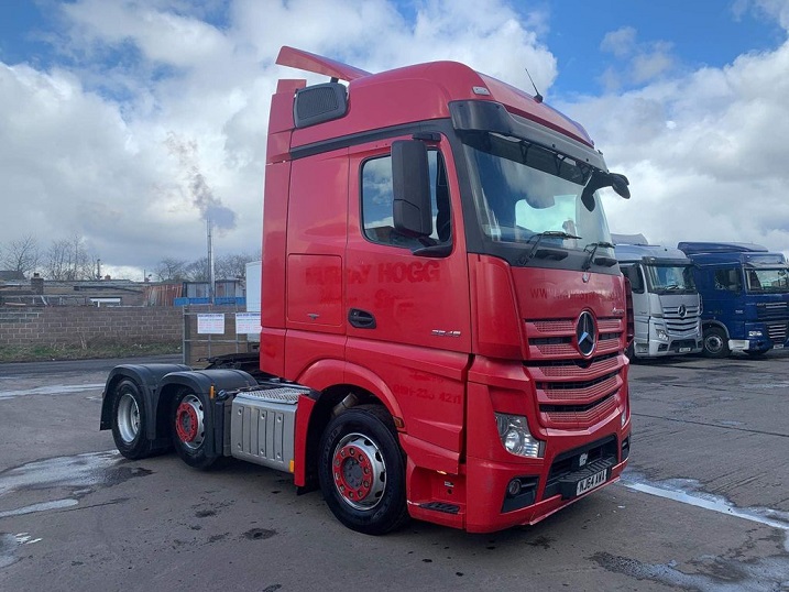 MERCEDES BENZ TRUCK
