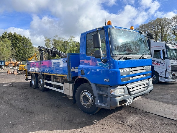 CRANE TRUCK