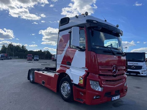 VOLVO TRUCK