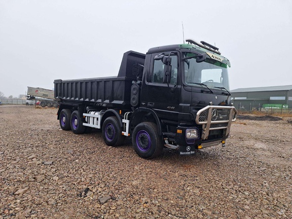CRANE TRUCK