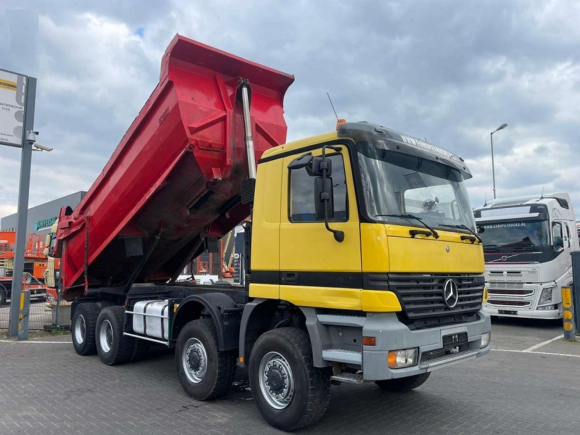 MERCEDES BENZ TRUCK