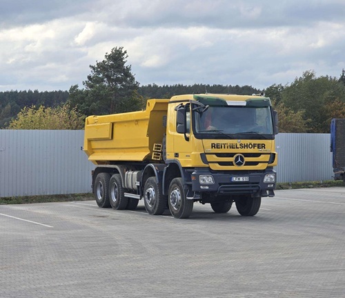 MERCEDES BENZ TRUCK
