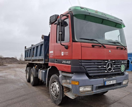 MERCEDES BENZ TRUCK