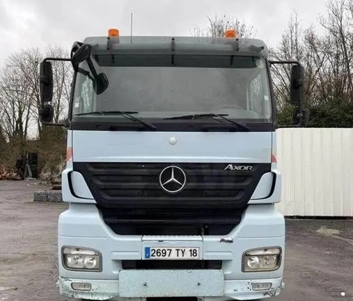 MERCEDES BENZ TRUCK