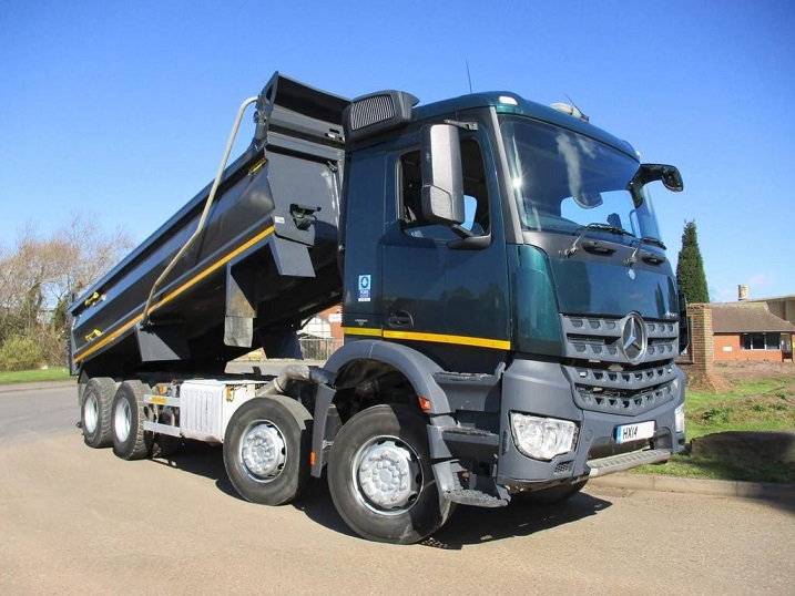 USED VEHICLE