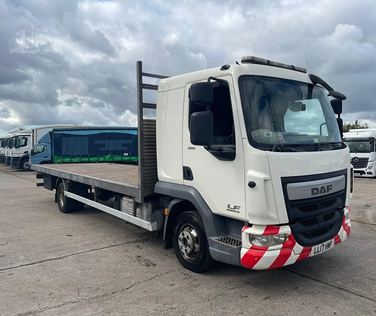 FLATBED TRUCKS