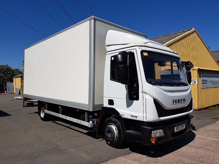 BOX TRUCK