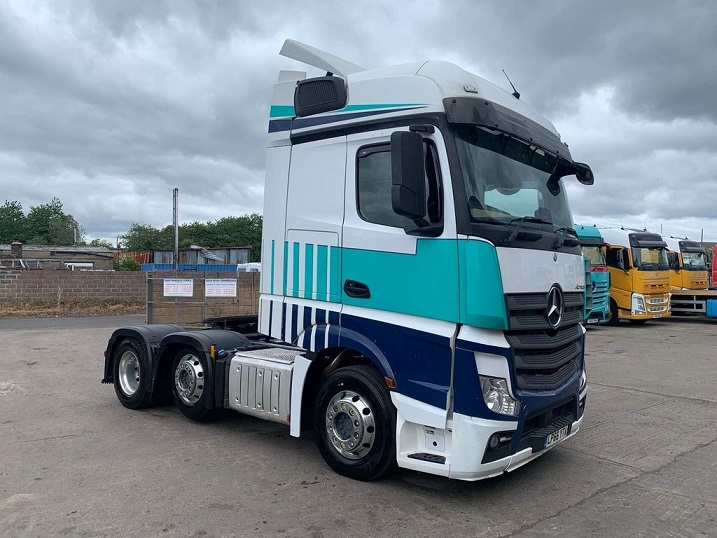 MERCEDES BENZ TRUCK