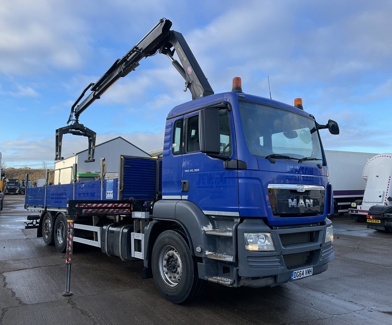 CRANE TRUCK