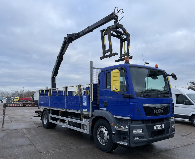 CRANE TRUCK