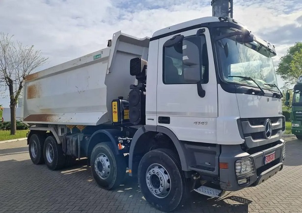 MERCEDES BENZ TRUCK