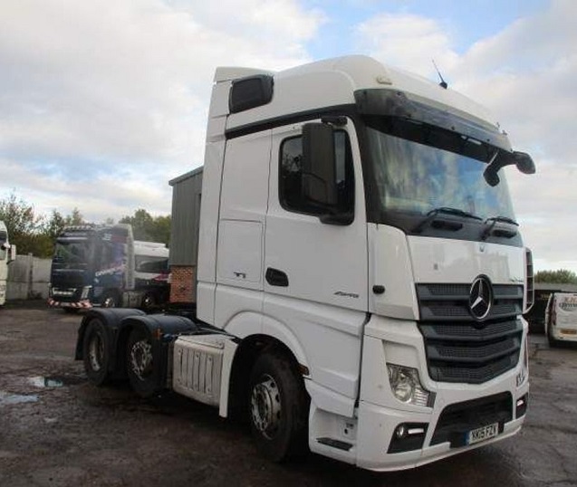 MERCEDES BENZ TRUCK