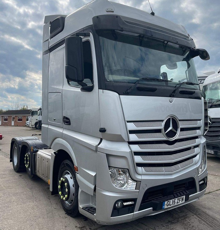 MERCEDES BENZ TRUCK