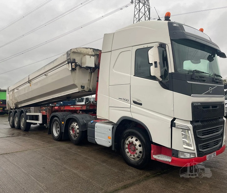 VOLVO TRUCK