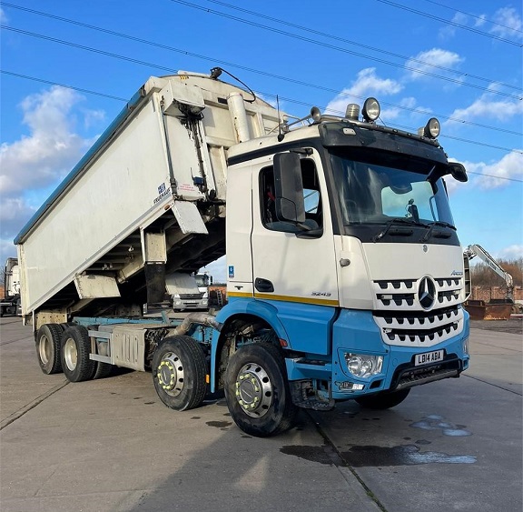 MERCEDES BENZ TRUCK